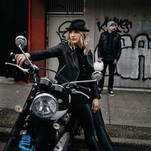 Meet your Posher, Anna